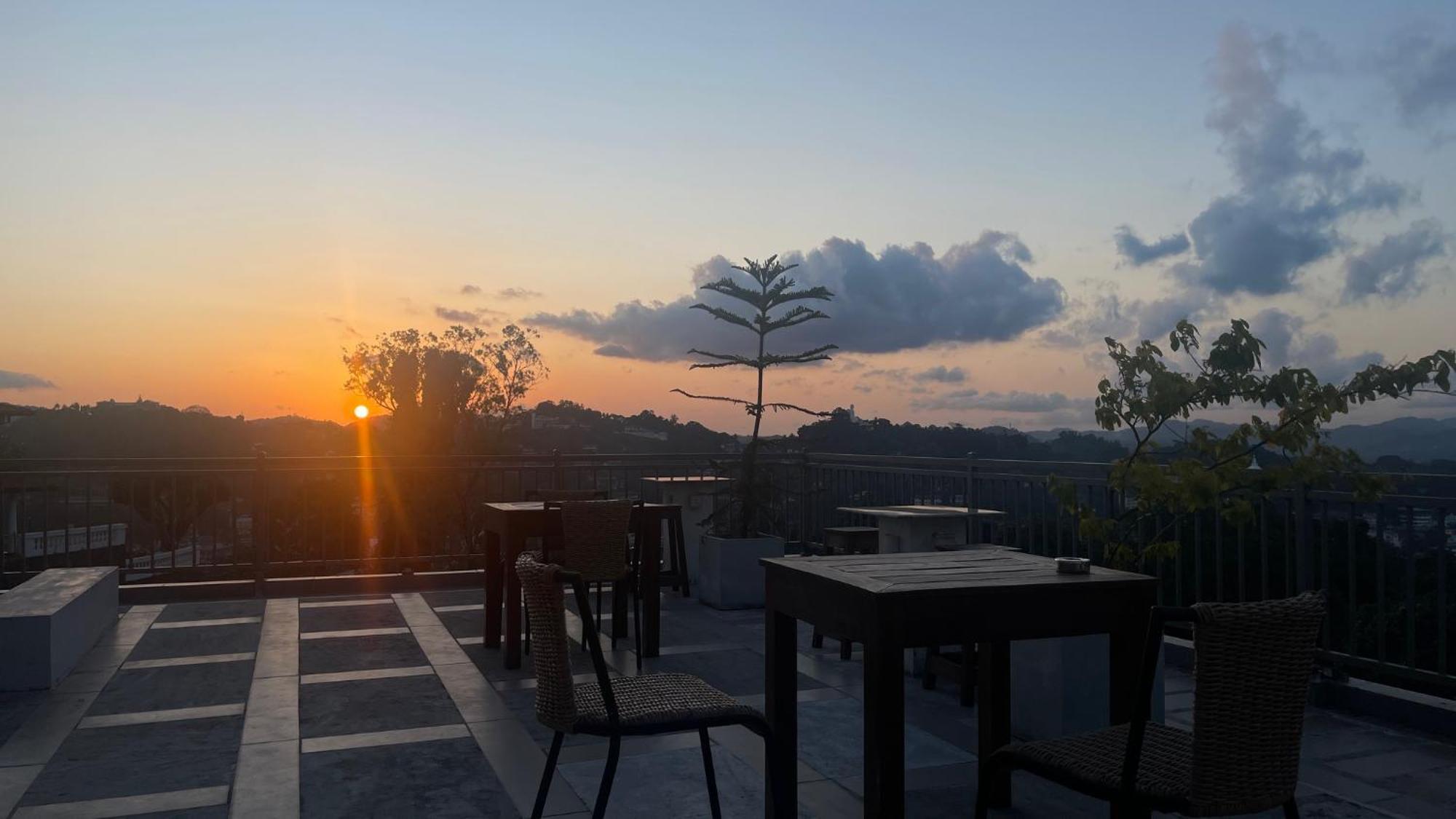 Sun Dove Suite 康提 外观 照片